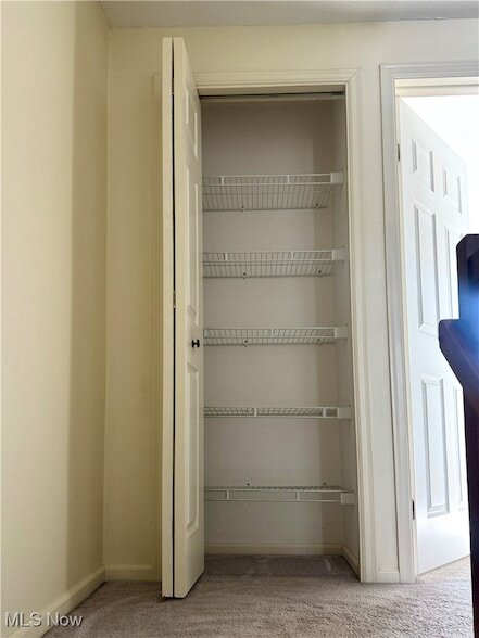 Building Photo - 1085 Sunhaven Dr