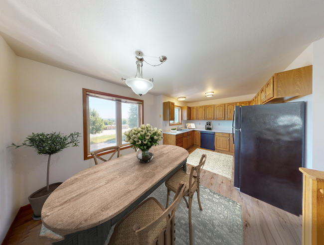 Building Photo - 624 N 16th Ave