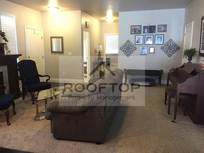 Building Photo - 676 S 150 E