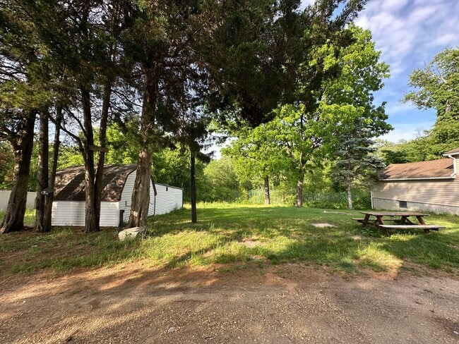 Building Photo - 155 Leesville Rd
