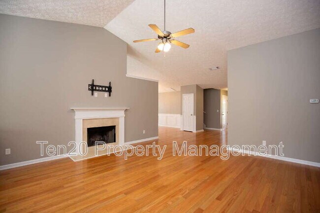 Building Photo - 6 Woodmere Ct