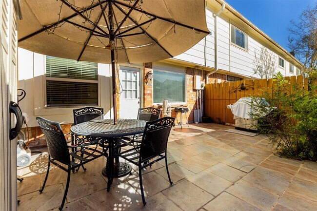 Building Photo - 14357 Misty Meadow Ln