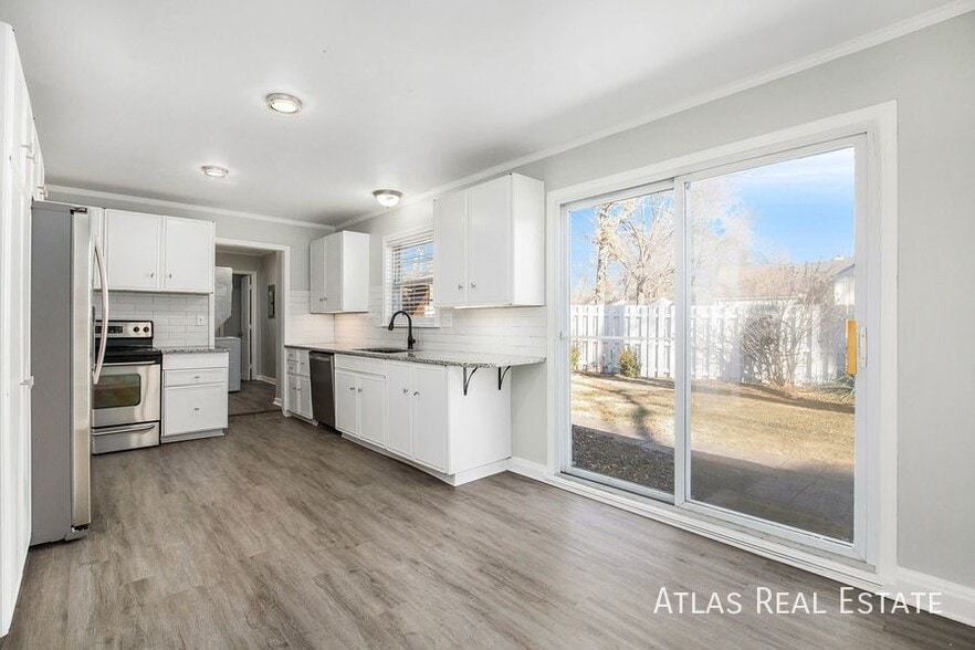 Building Photo - 7543 Booth Dr