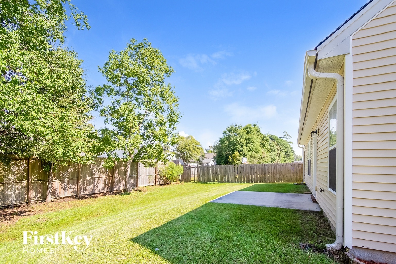 Building Photo - 8281 Little Sydneys Way