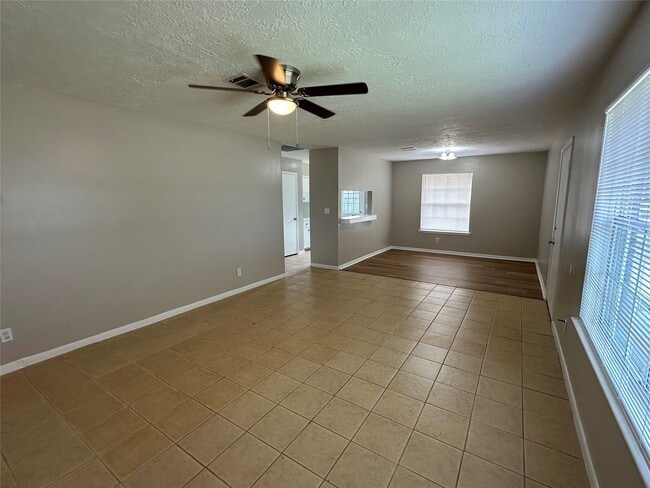 Building Photo - 121 BROWNELL