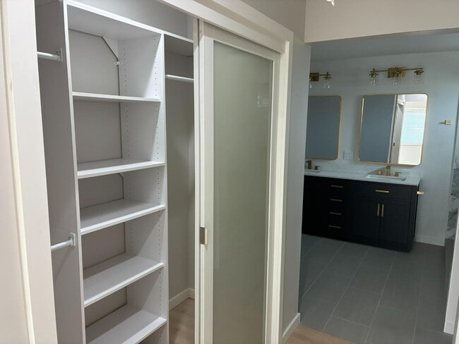 Building Photo - 202 Rockwood Dr