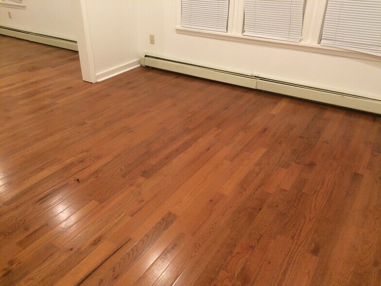 Building Photo - 824 Myrtle Ave