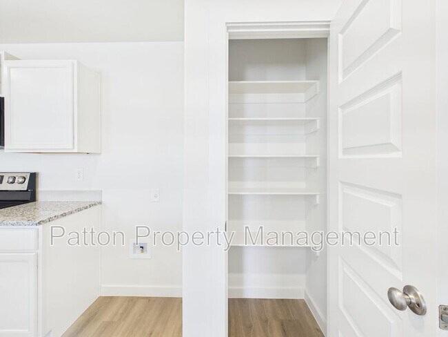 Building Photo - 2801 Ranch House Rd