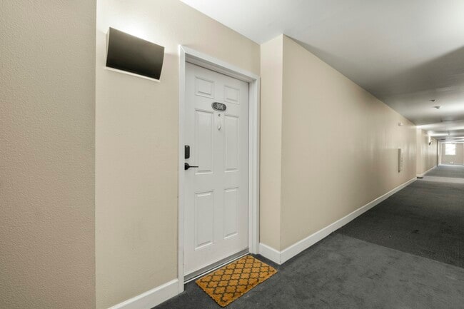 Building Photo - 21 N 2nd St