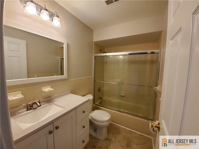 Building Photo - 1606 Edison Glen Terrace