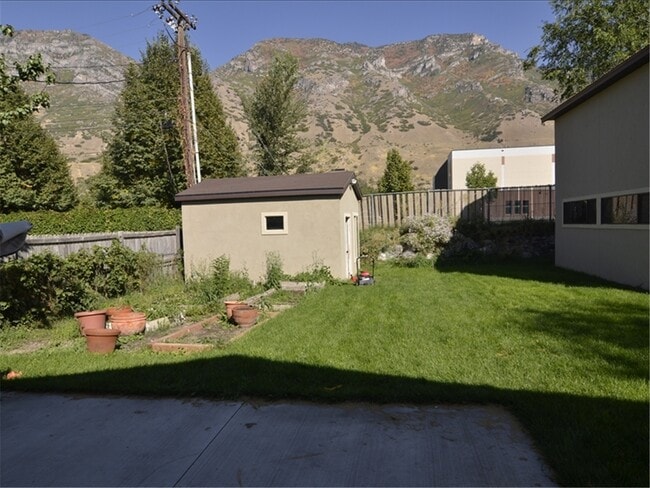 Building Photo - MUST SEE! Beautiful 4 Bedroom/3 Bathroom Home--Near BYU and Peaks Ice Arena