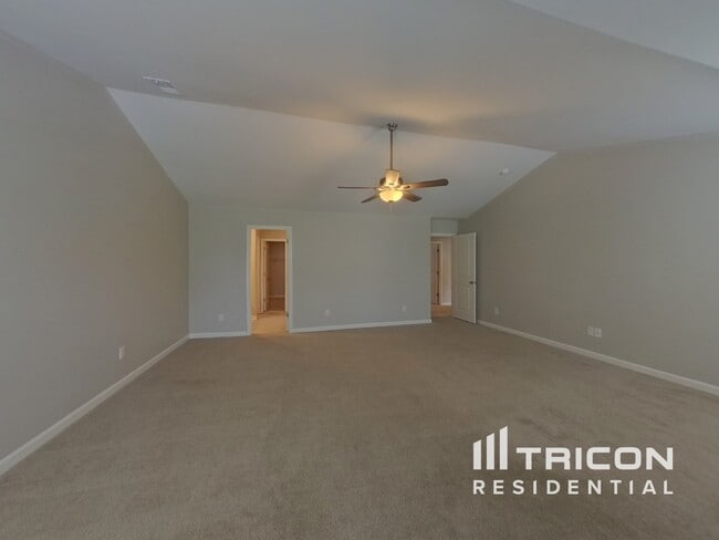 Building Photo - 533 Elmwood Pond Ct