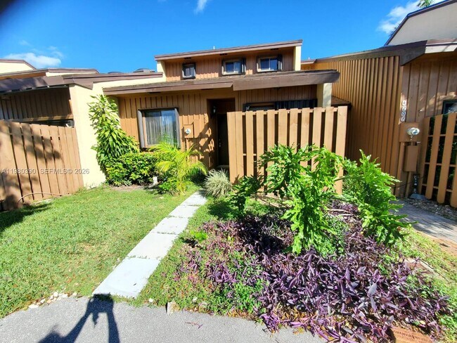 Building Photo - 4206 SW 87th Terrace