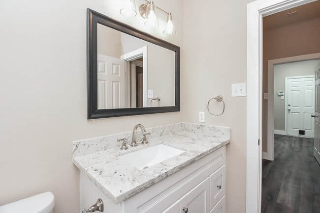 Building Photo - 20922 Barbons Heath Ct