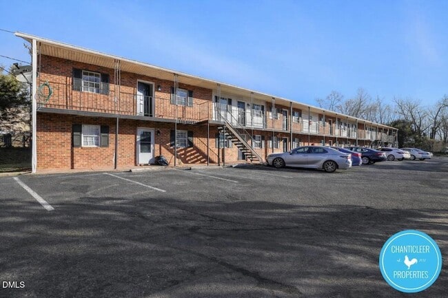 Building Photo - 115 Florence St