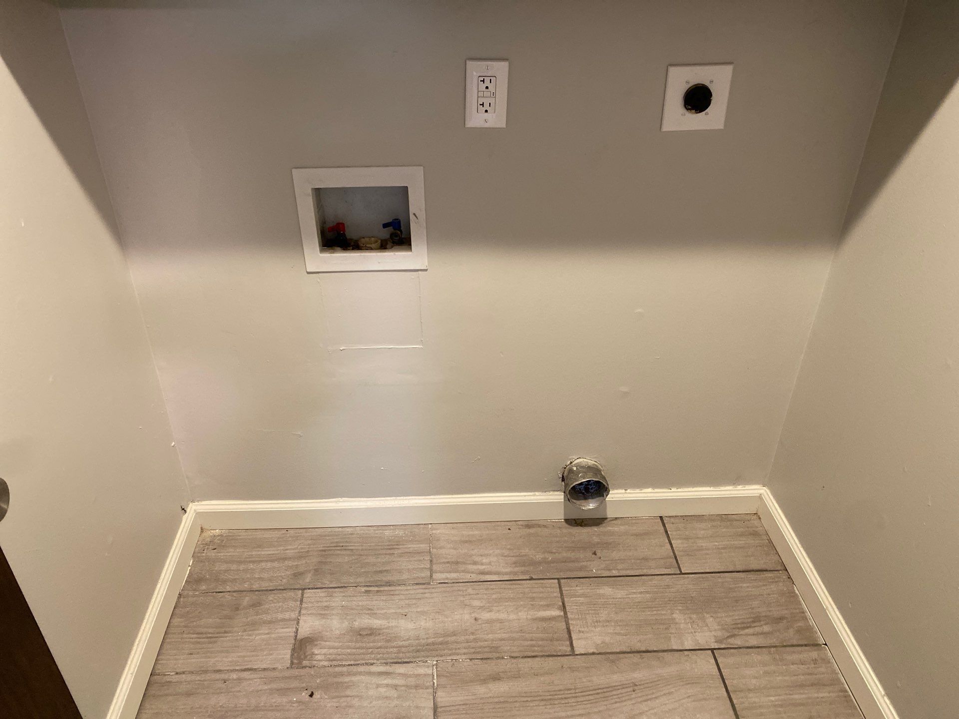 Building Photo - 4 Susan Cv