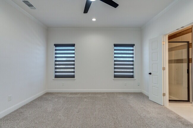 Building Photo - Custom built home in West Lubbock