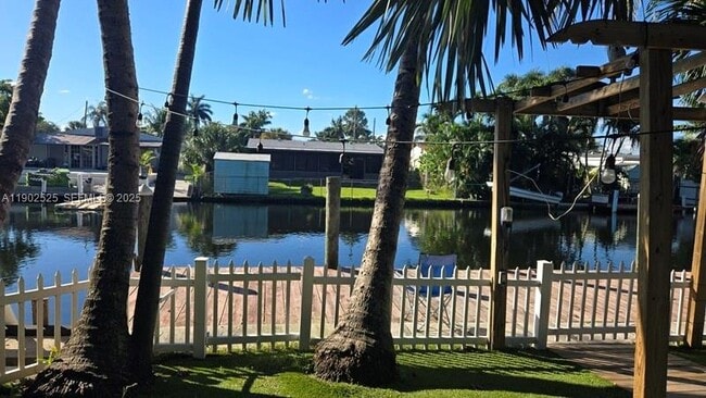 Building Photo - 2622 Sheridan St