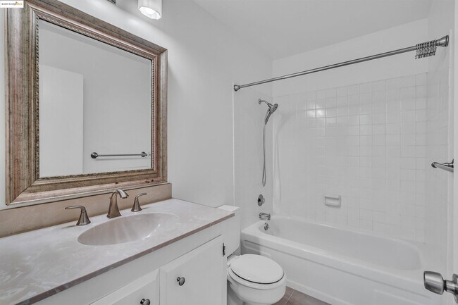 Building Photo - 57 Sereno Cir