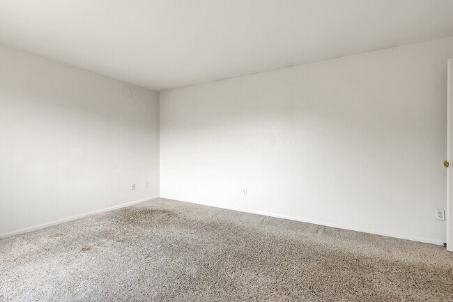 Building Photo - $2,650.00 - 4 Bedrooms, 2.5 Bathrooms, Sin...
