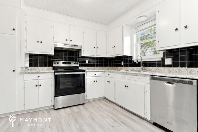 Building Photo - Inviting 4-Bedroom Home with 2-Car Garage