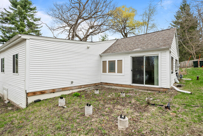 Building Photo - 801 Spruce St