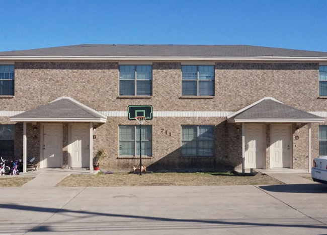 Building Photo - 711 S Amy Ln