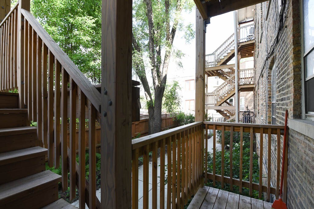 Building Photo - 3508 N Wolcott Ave