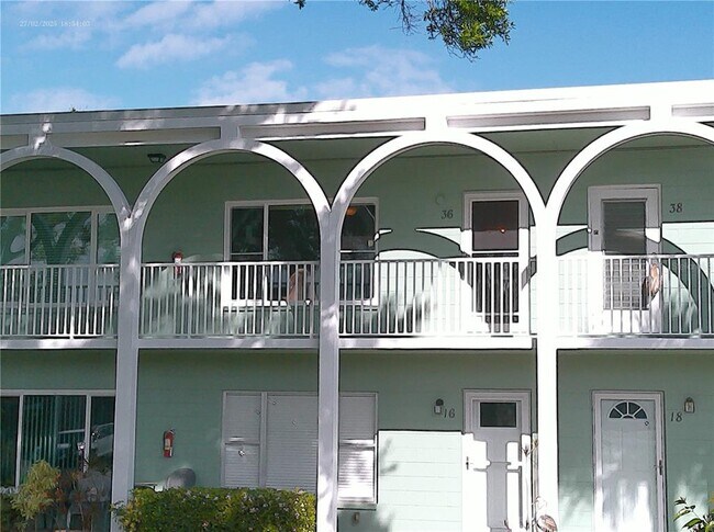 Building Photo - 2011 Australia Way W