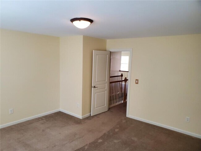 Building Photo - 1186 Scenic View Cir