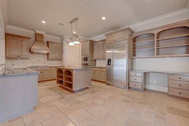 Building Photo - 7619 Pine Ridge Terrace Rd