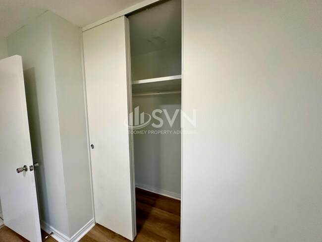 Building Photo - 110 Windsor Dr