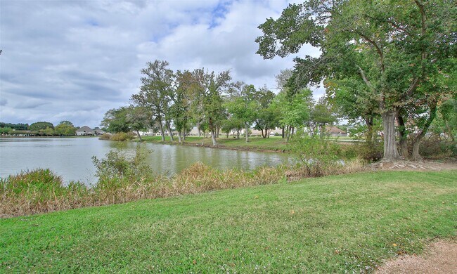 Building Photo - 8206 Sierra Dawn Dr