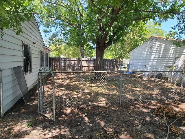 Building Photo - 2306 Healey Dr