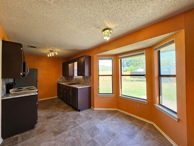 Building Photo - 1507 Nina Dr