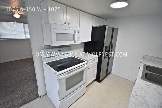 Building Photo - Beautiful 2 Bed Orem Unit! No Deposit Option!