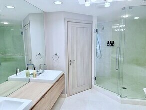 Building Photo - 17111 Biscayne Blvd