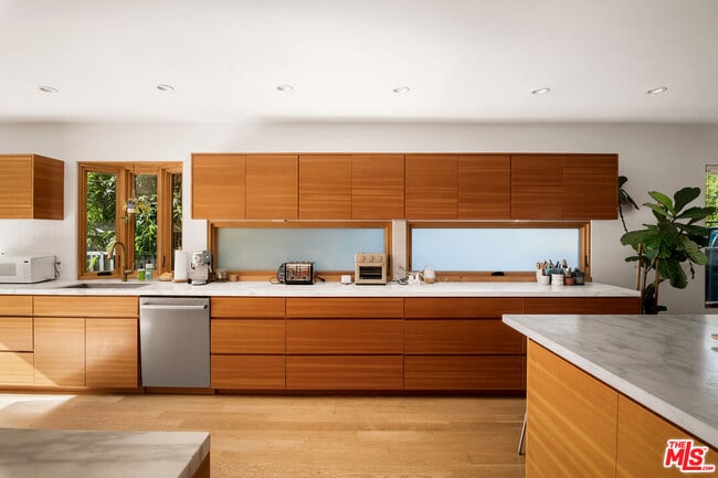 Building Photo - 3631 Wasatch Ave