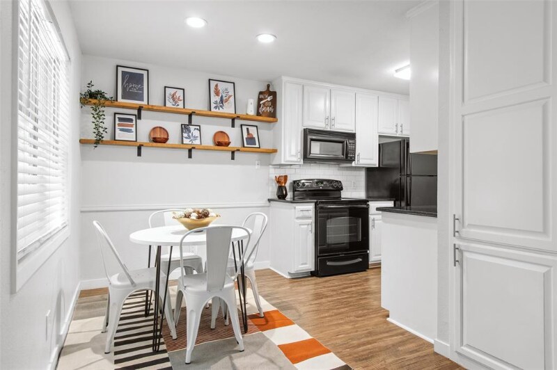 Building Photo - 1421 S 12th St