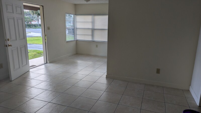 Building Photo - 2309 S Mills Ave