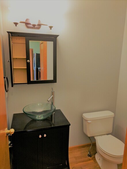 Building Photo - 3625 Vermilion Court North