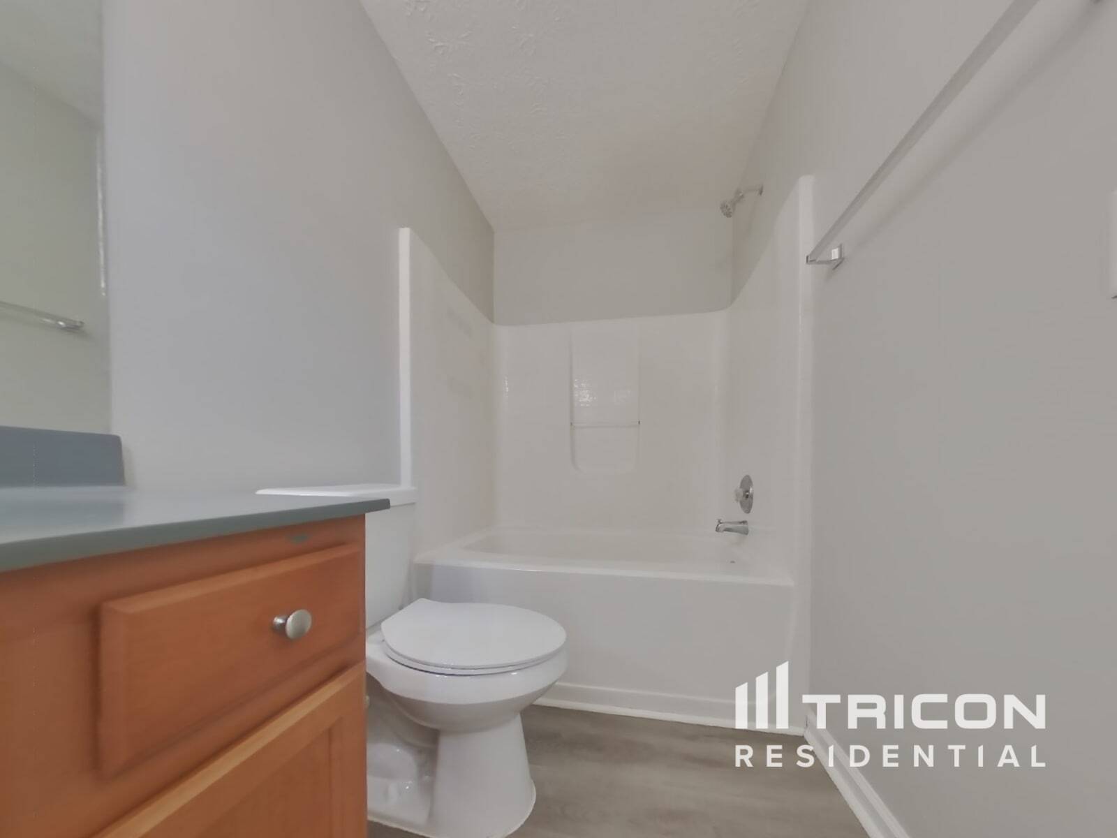 Building Photo - 221 Osmanthus Way