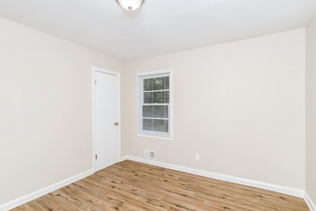 Building Photo - 6281 Denny Ln SW