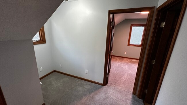Building Photo - 14214 White Horse Ct
