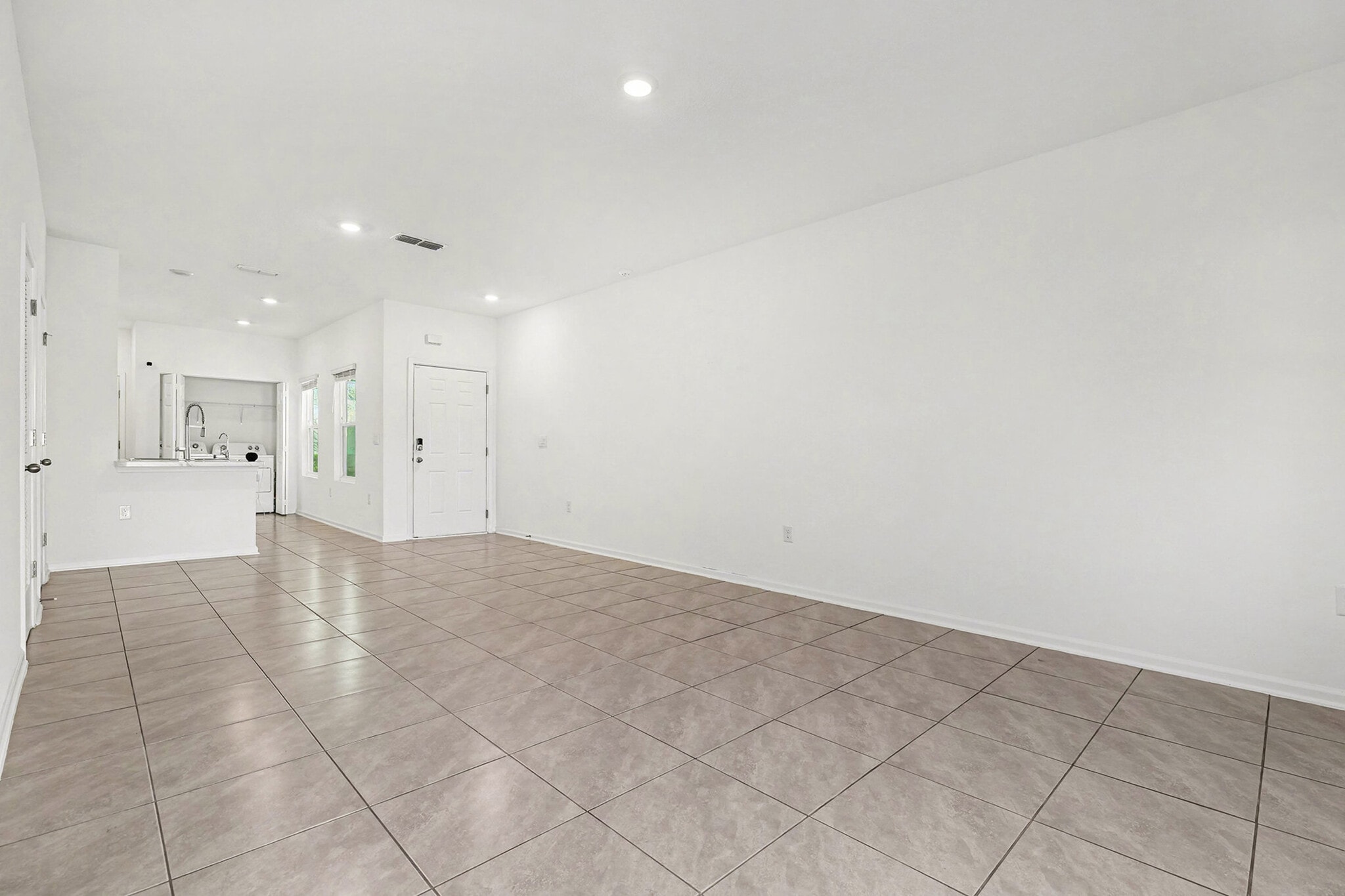 Building Photo - 9067 Gifford Dr