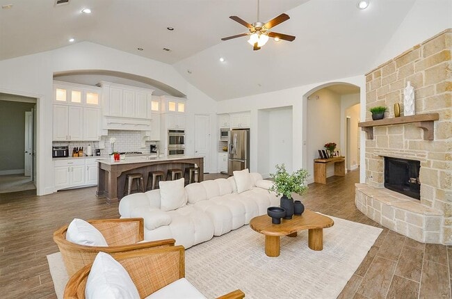 Building Photo - 27522 Blackstone Canyon Ln