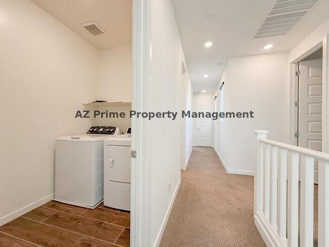 Building Photo - 920 E Anderson Ave