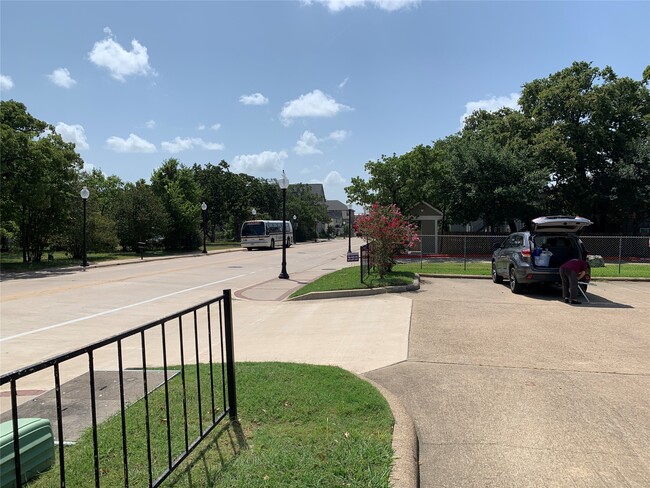 Building Photo - 4100 College Main St