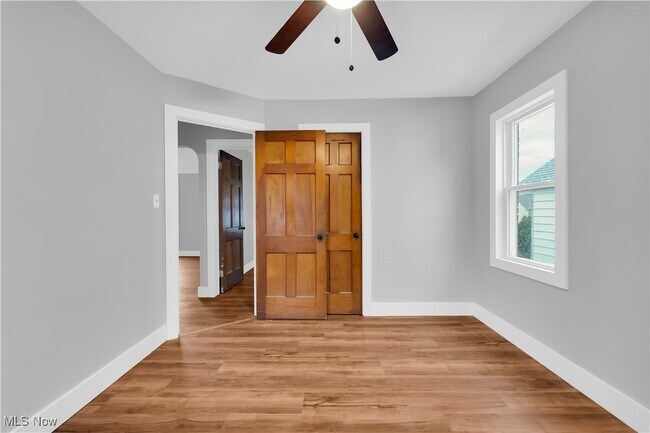 Building Photo - 5255 E 115th St