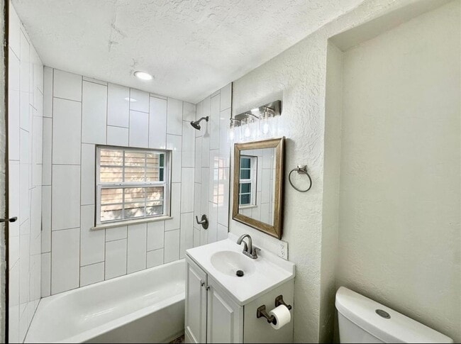 Building Photo - Remodeled Kitchen